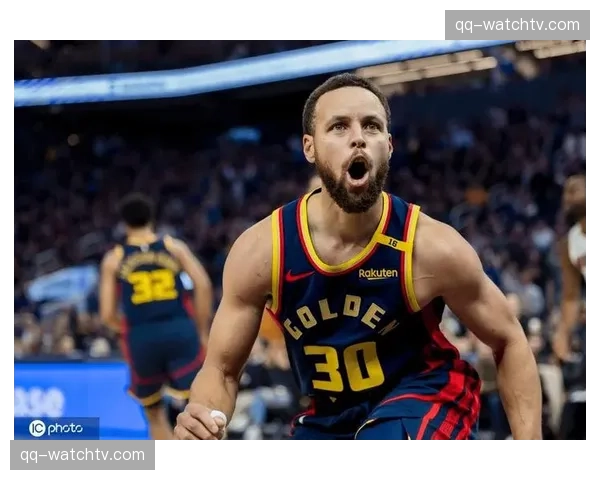 库里拼至犯满离场，空砍27分坦言职业生涯剩余比赛或不再经历