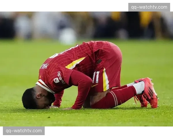 利物浦高位逼抢遭狼队长传破解,科纳特横移短板被反复利用 利物浦高位逼抢遭狼队长传破解,科纳特横移短板被反复利用